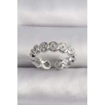 Pirinç Gümüş Renk Beyaz Sedefli Yonca Model Kadın Yüzük