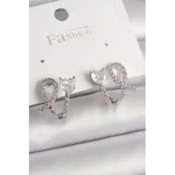 Pirinç Gümüş Renk Düğüm Model Zirkon Taşlı Kalp Detay Kadın Küpe