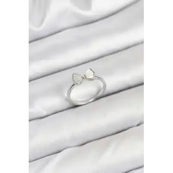 Pirinç Gümüş Renk Fiyonk Model Kadın Yüzük