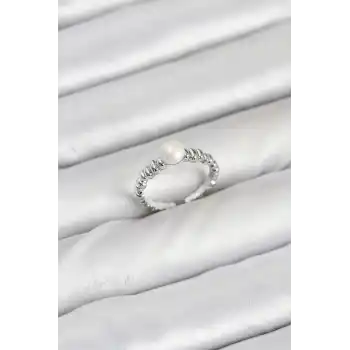 Pirinç Gümüş Renk Göbek İnci Model Kadın Yüzük