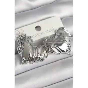 Pirinç Gümüş Renk İşlemeli Kalp Model Kadın Küpe