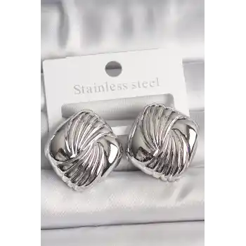 Pirinç Gümüş Renk İşlemeli Kare Model Kadın Küpe