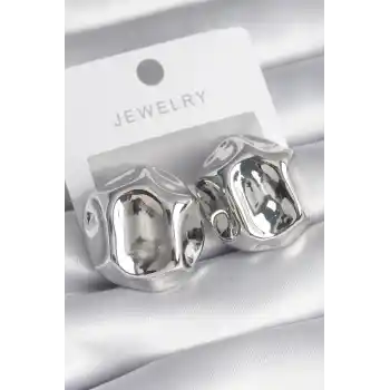 Pirinç Gümüş Renk İşlemeli Top Model Kadın Küpe