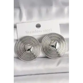 Pirinç Gümüş Renk Kalp İşlemeli Daire Plaka Model Kadın Küpe