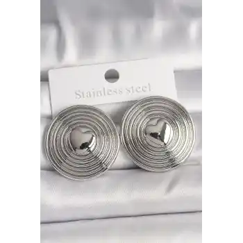 Pirinç Gümüş Renk Kalp İşlemeli Daire Plaka Model Kadın Küpe