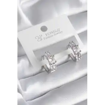 Pirinç Gümüş Renk Kare Zirkon Taşlı Kadın Küpe