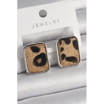 Pirinç Gümüş Renk Leopar Desenli Kare Model Kadın Küpe