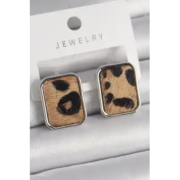 Pirinç Gümüş Renk Leopar Desenli Kare Model Kadın Küpe