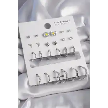 Pirinç Gümüş Renk Papatya Detaylı 12 Çiftli Kadın Küpe Seti