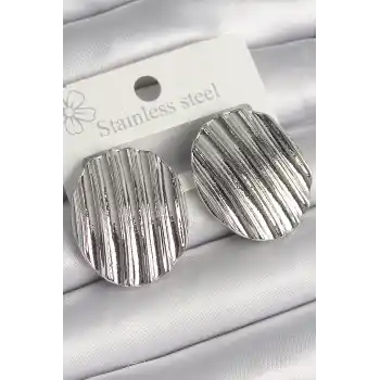 Pirinç Gümüş Renk Sallantı İşlemeli Daire Plaka Model Kadın Küpe