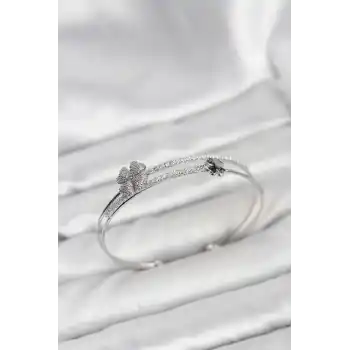 Pirinç Gümüş Renk Yonca Model Kadın Bileklik