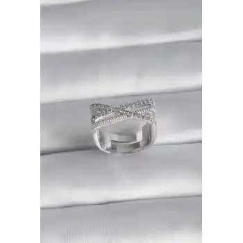 Pirinç Gümüş Renk Zirkon Taş Detay Kadın Yüzük