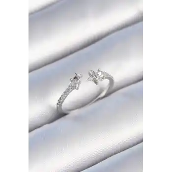 Pirinç Gümüş Renk Zirkon Taş Detay Yıldız Model Kadın Yüzük