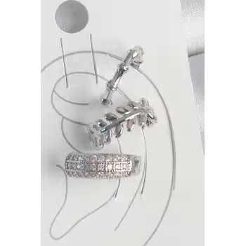 Pirinç Gümüş Renk Zirkon Taşlı 3Lü Model Yaprak Figür Kadın Kıkırdak Küpe