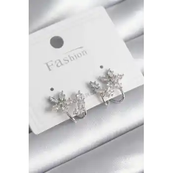 Pirinç Gümüş Renk Zirkon Taşlı Çiçek Model Kadın Küpe