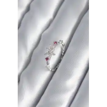 Pirinç Gümüş Renk Zirkon Taşlı Çiçek Model Pembe Zirkon Taş Detay Kadın Yüzük