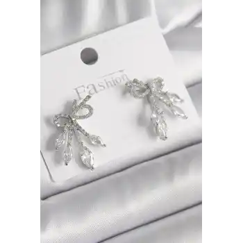 Pirinç Gümüş Renk Zirkon Taşlı Düğüm Model Damla Zirkon Taşlı Kadın Küpe