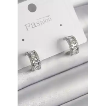 Pirinç Gümüş Renk Zirkon Taşlı Halka Model Kadın Küpe