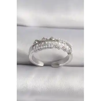 Pirinç Gümüş Renk Zirkon Taşlı İnci Detay VIP Seri Kadın Yüzük