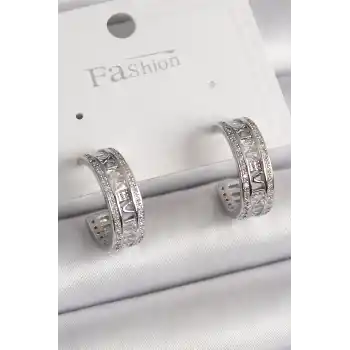 Pirinç Gümüş Renk Zirkon Taşlı İşleme Detay Halka Model Kadın Küpe