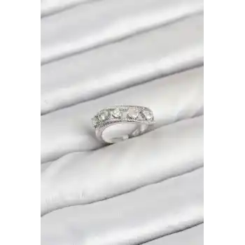 Pirinç Gümüş Renk Zirkon Taşlı Kadın Yüzük