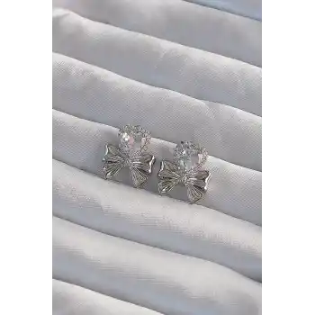 Pirinç Gümüş Renk Zirkon Taşlı Kalp Model Fiyonk Küpe