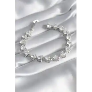 Pirinç Gümüş Renk Zirkon Taşlı Kalp Model VIP Seri Kadın Bileklik