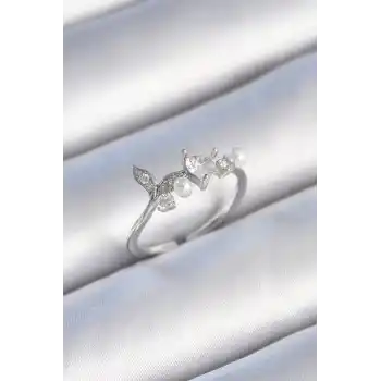 Pirinç Gümüş Renk Zirkon Taşlı Kalp Yaprak Model İnci Detay Kadın Yüzük