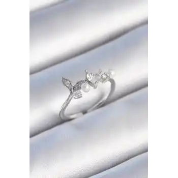 Pirinç Gümüş Renk Zirkon Taşlı Kalp Yaprak Model İnci Detay Kadın Yüzük