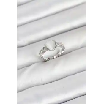 Pirinç Gümüş Renk Zirkon Taşlı Kalpli Kadın Yüzük