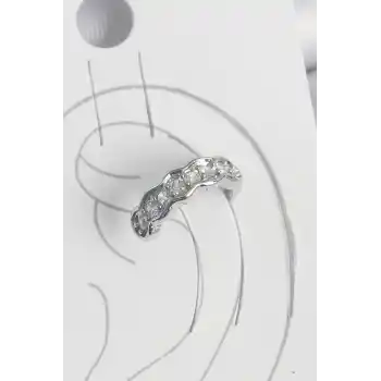 Pirinç Gümüş Renk Zirkon Taşlı Kıkırdak Model Kadın Küpe