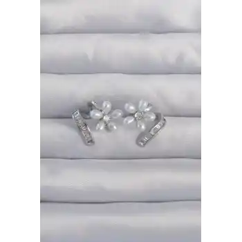 Pirinç Gümüş Renk Zirkon Taşlı Kıvrımlı İnci Çiçek Küpe