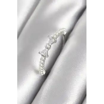 Pirinç Gümüş Renk Zirkon Taşlı Kurdele Model İnci Detay Kadın Yüzük