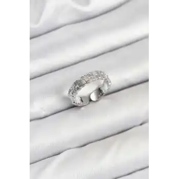 Pirinç Gümüş Renk Zirkon Taşlı Sırım Kadın Yüzük