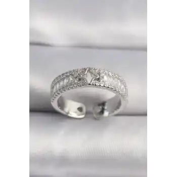 Pirinç Gümüş Renk Zirkon Taşlı Yıldız İşleme VIP Seri Kadın Yüzük