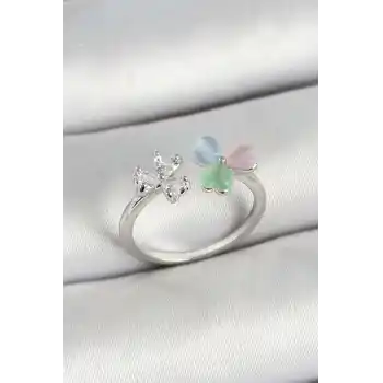 Pirinç Kalp Figürlü Zirkon Taşlı Gümüş Renk Ayarlanabilir Kadın Yüzük