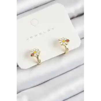 Pirinç Papatya Model Gold Renk Çocuk Küpe