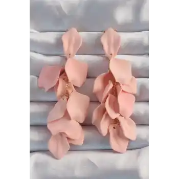 Pirinç Pudra Renk Sallantılı Yaprak Model Küpe