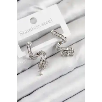 Pirinç Zirkon Taşlı Kıvrımlı Model Gümüş Renk Kadın Küpe
