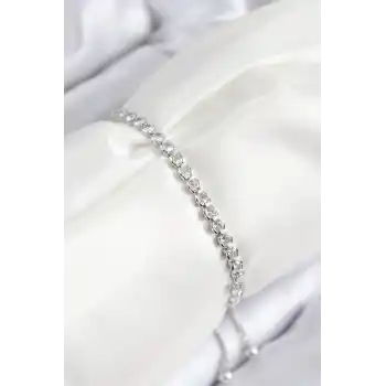 Pirinç Zirkon Taşlı Sıralı Model Gümüş Renk Asansörlü Kadın Bileklik