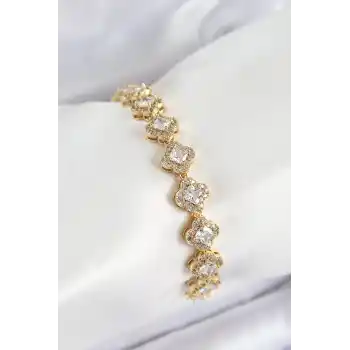 Pirinç Zirkon Taşlı Yonca Baget Model Gold Renk VIP Seri Kadın Bileklik