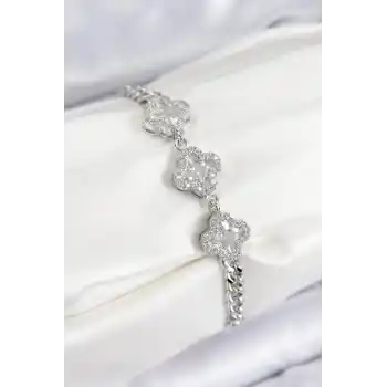 Pirinç Zirkon Taşlı Yonca Model Gümüş Renk Kadın Bileklik