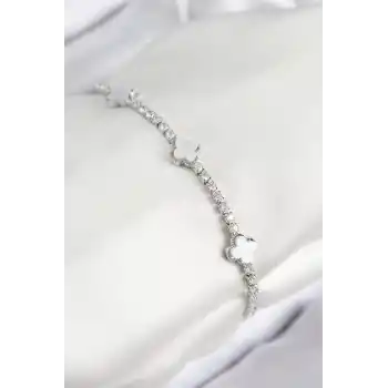 Pirinç Zirkon Taşlı Yonca Model Gümüş Renk Kadın Bileklik