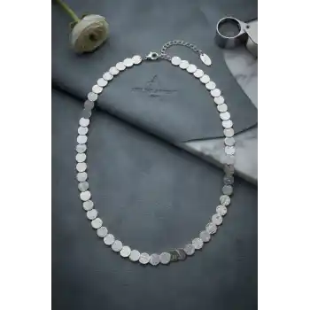 Plaka Model Gümüş Renk Pirinç Kadın Kolye