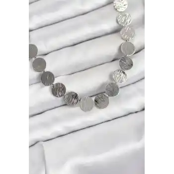 Yuvarlak Plaka Model Gümüş Renk Kadın Kolye