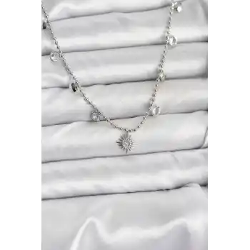 Zirkon Taşlı Kutup Yıldızı Model Pirinç Gümüş Renk Kadın Kolye