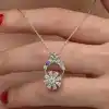 Gümüş Beyaz Dönen Çiçek Kadın Kolye