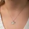 Gümüş Beyaz Opal Taşlı Lotus Kadın Kolye