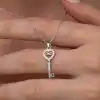 Gümüş Kalpli Sonsuzluk Anahtar Kadın Kolye