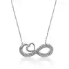 Gümüş Kalpli Sonsuzluk Bayan Kolye